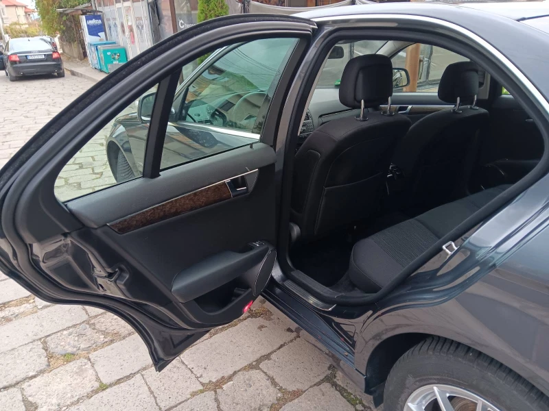 Mercedes-Benz C 220 CDI Elegance/OM 646, снимка 7 - Автомобили и джипове - 52137092