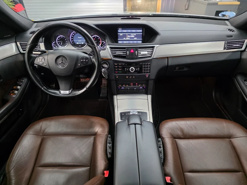 Mercedes-Benz E 350 AMG 4Matik Kamera, снимка 10 - Автомобили и джипове - 52819395