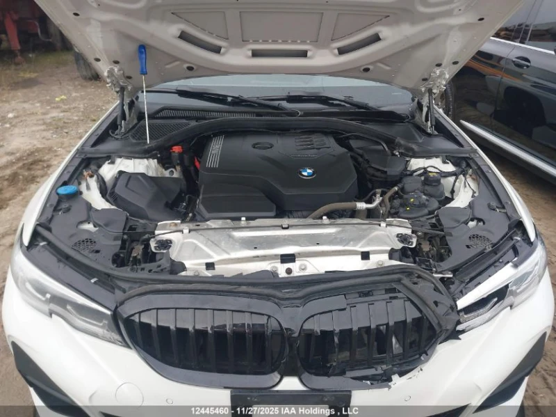 BMW 330 Xi* B48* M-Pack* Digital* 2ключа, снимка 11 - Автомобили и джипове - 52878507