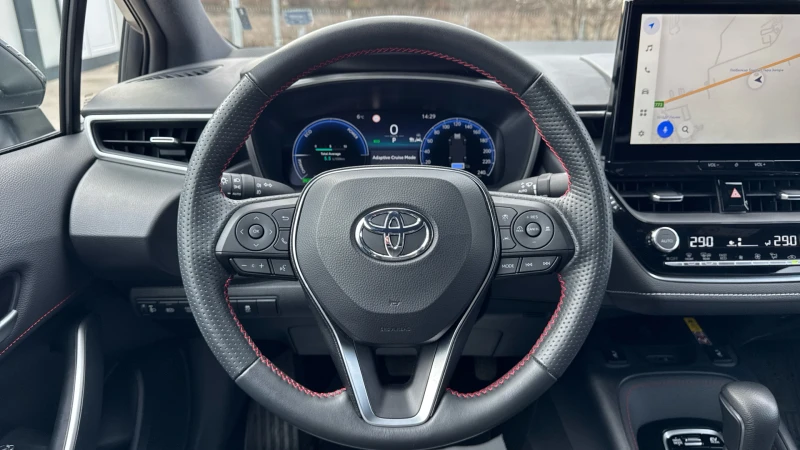 Toyota Corolla 1.8 HEV, снимка 13 - Автомобили и джипове - 53120440