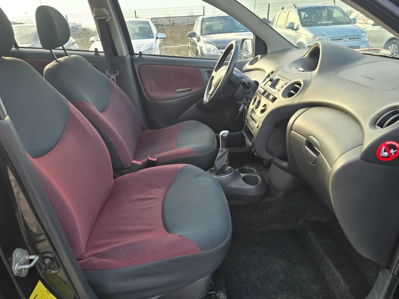 Toyota Yaris 1.4D4D 75кс 2 комплекта гуми с джанти ЕВРО 4, снимка 10 - Автомобили и джипове - 53593776