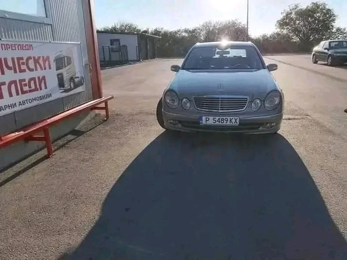 Mercedes-Benz E 270  - изображение 3