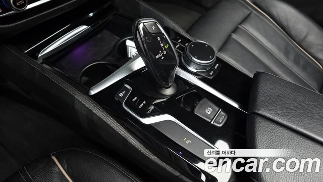 BMW 520, снимка 9 - Автомобили и джипове - 56077783