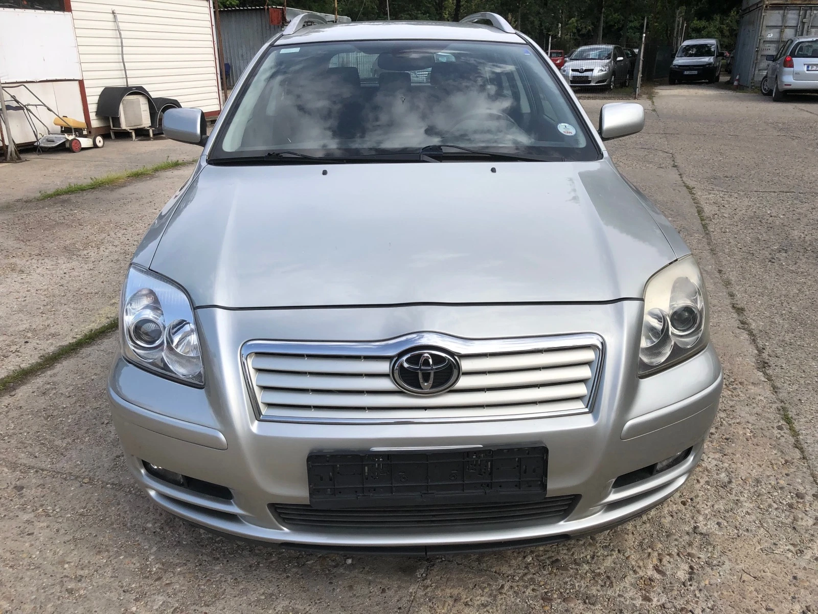 Toyota Avensis 2.0D4D - изображение 2