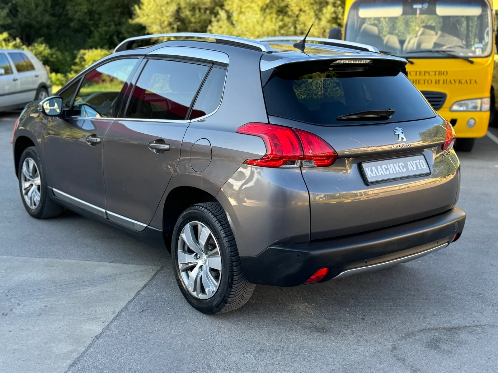 Peugeot 2008 1.2i Климатроник/Навигация - изображение 5