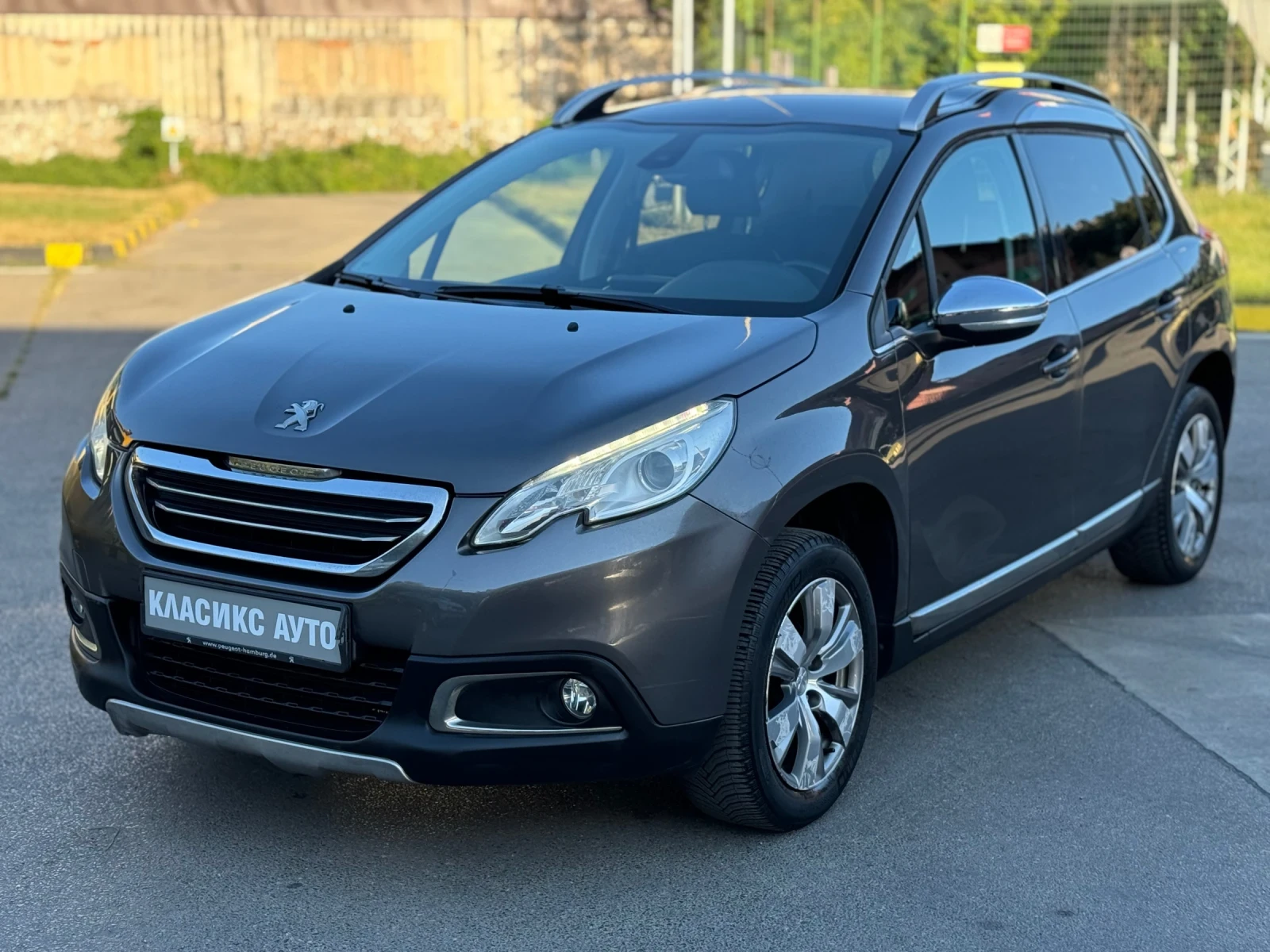 Peugeot 2008 1.2i Климатроник/Навигация - изображение 10