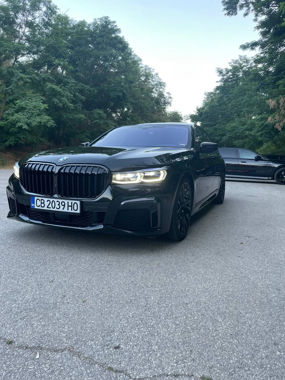 BMW 750  - изображение 3