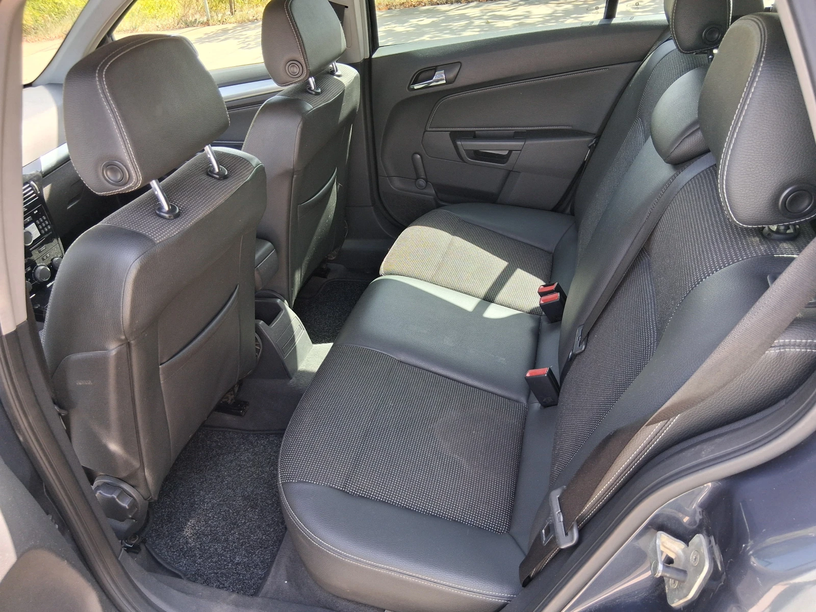 Opel Astra 1.7d FACE LIFT - изображение 7