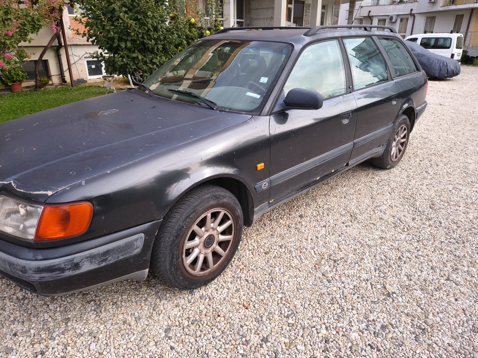Audi 100 комби - изображение 2