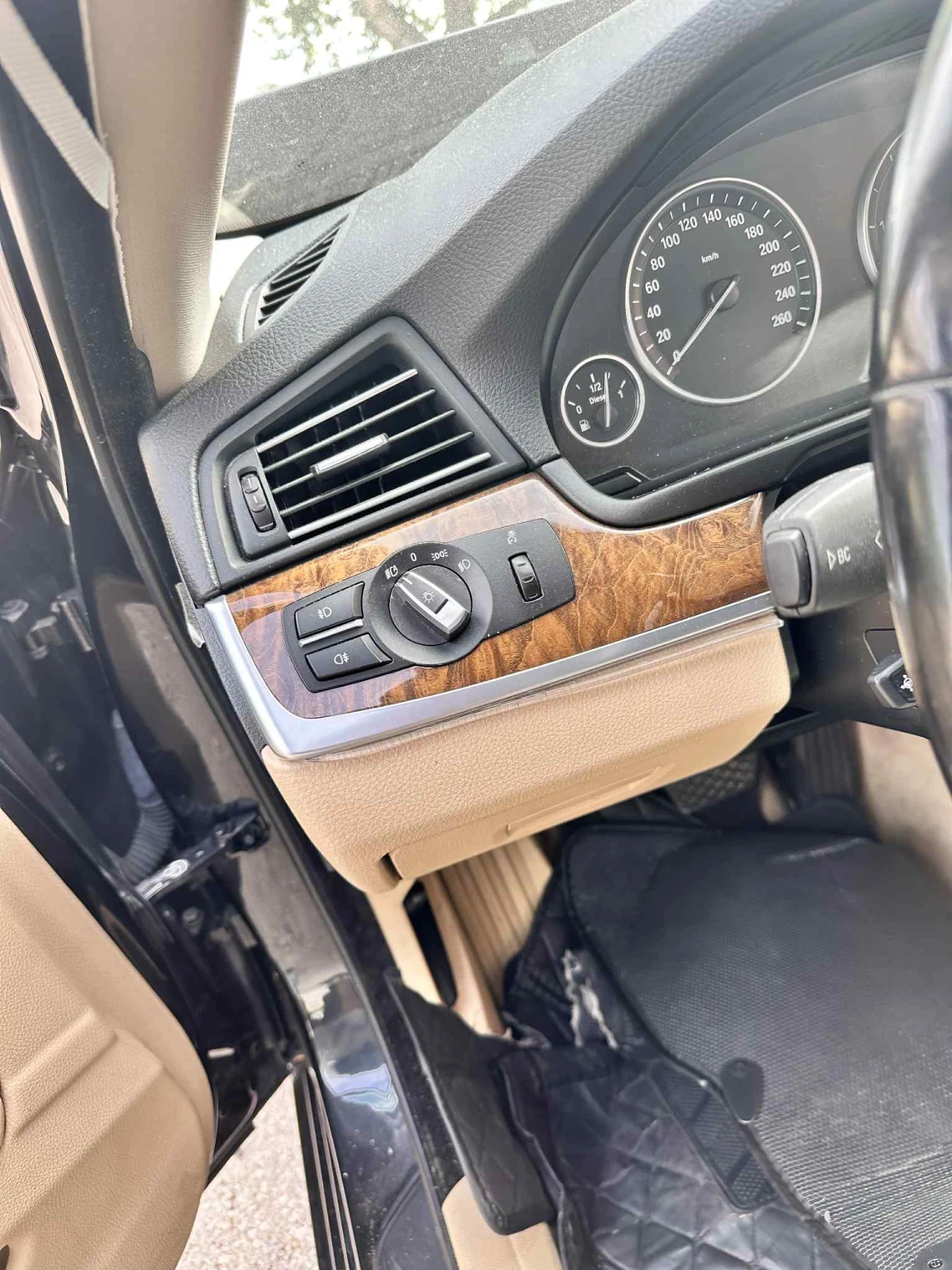 BMW 525 Bmw 525D F10 RWD  - изображение 9
