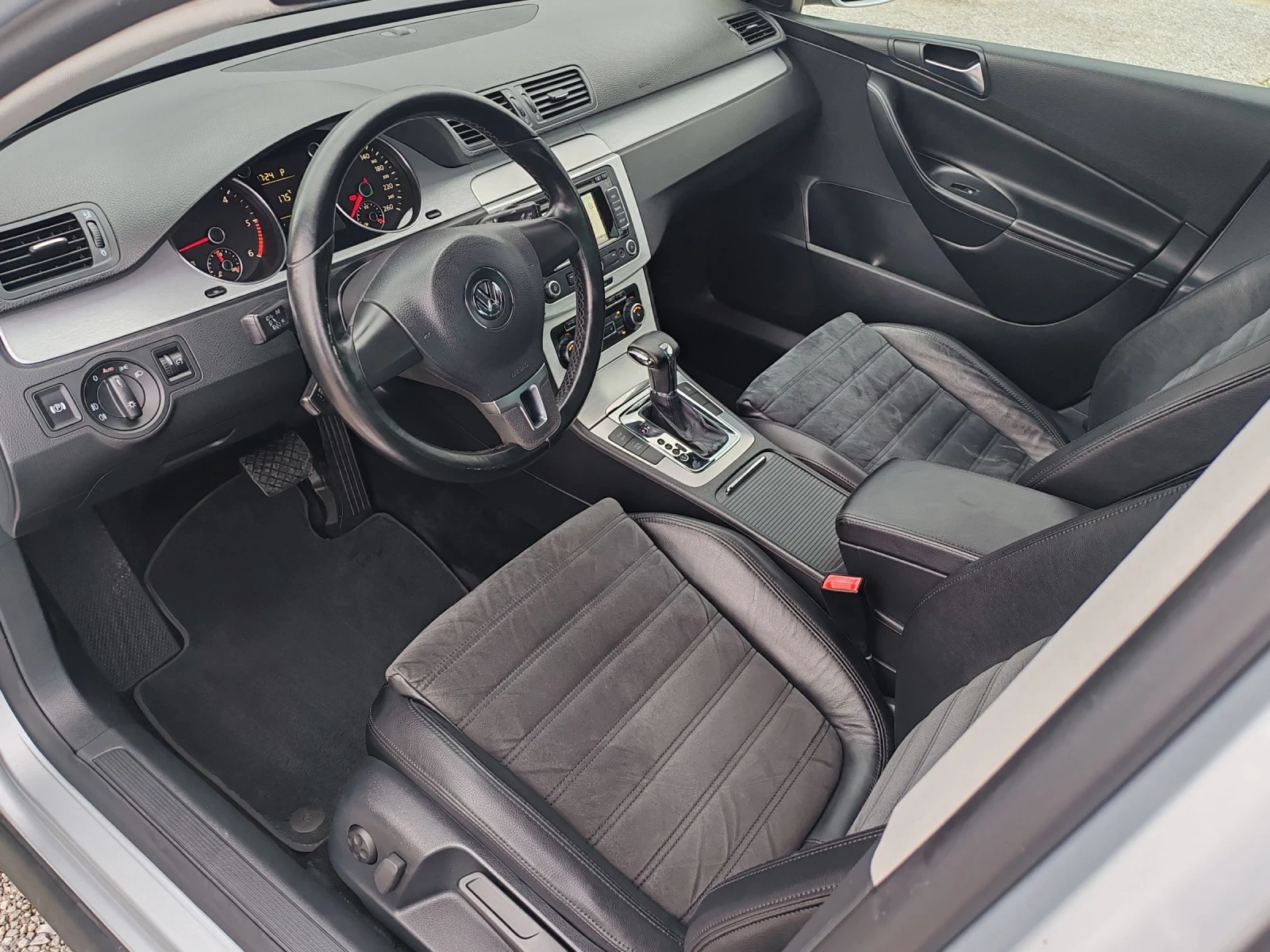 VW Passat 2.0TDI CBBB 170kc DSG6 Facelift Highline  | Mobile.bg   8