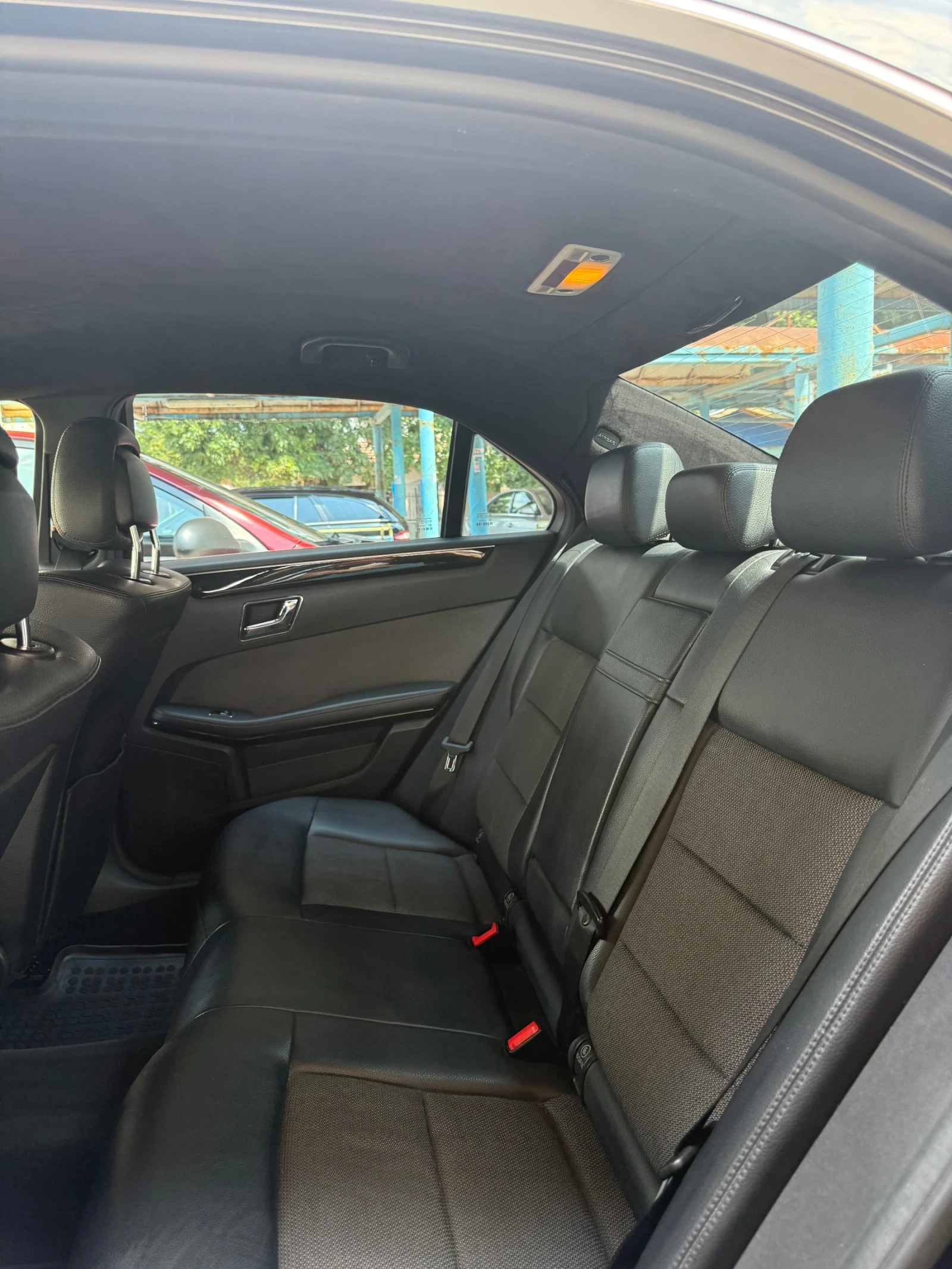 Mercedes-Benz E 220 CDI Blue Efficiency Avantgarde - изображение 7