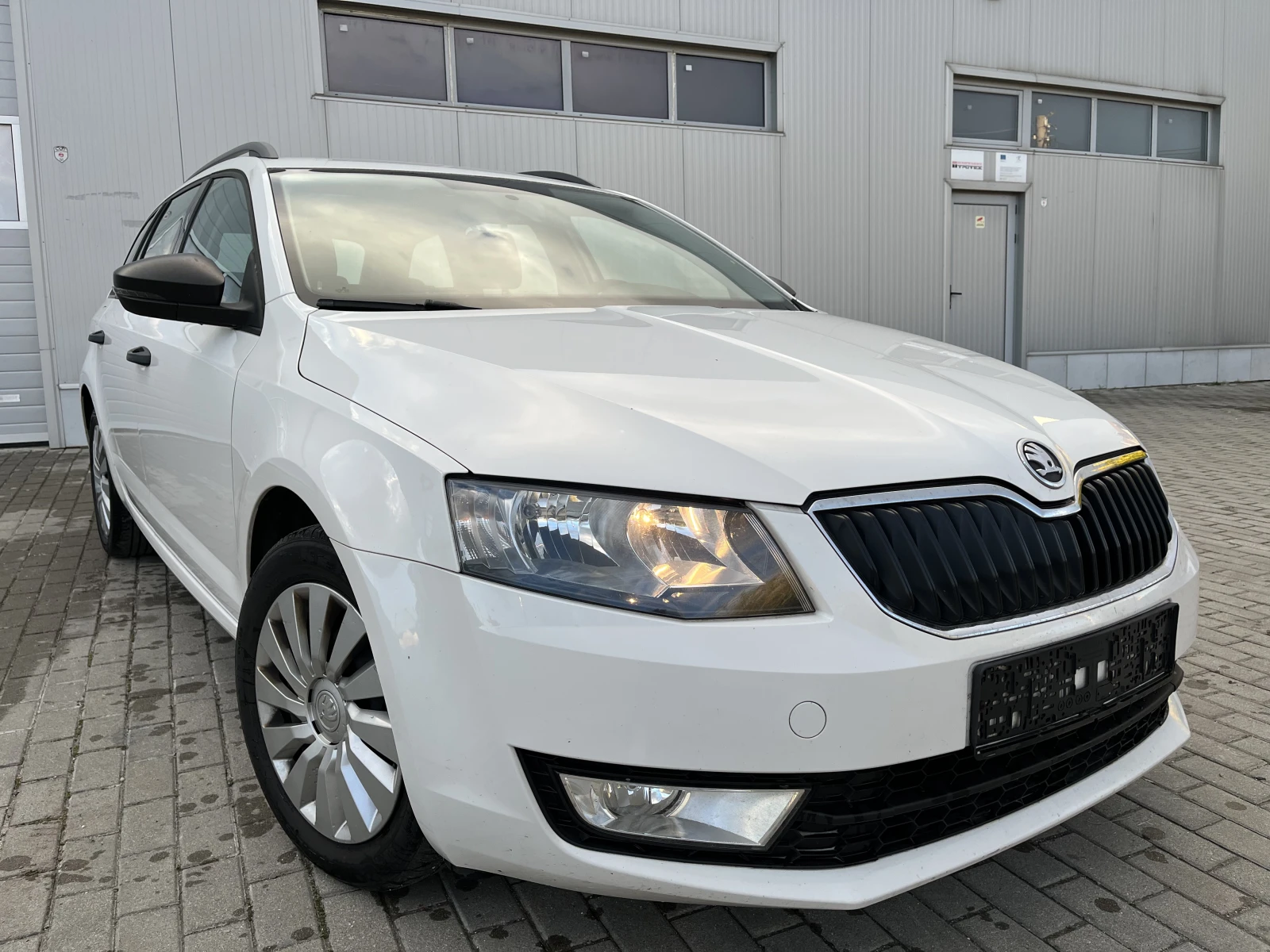 Skoda Octavia 1.4 TSI 150 ..  UV- | Mobile.bg   1