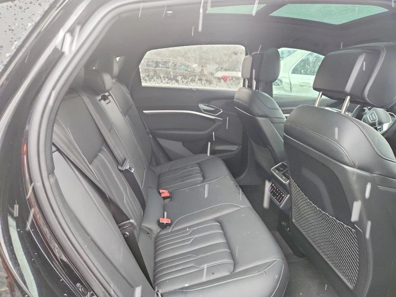 Audi E-Tron SPORTBACK PRESTIGE, снимка 10 - Автомобили и джипове - 53868930