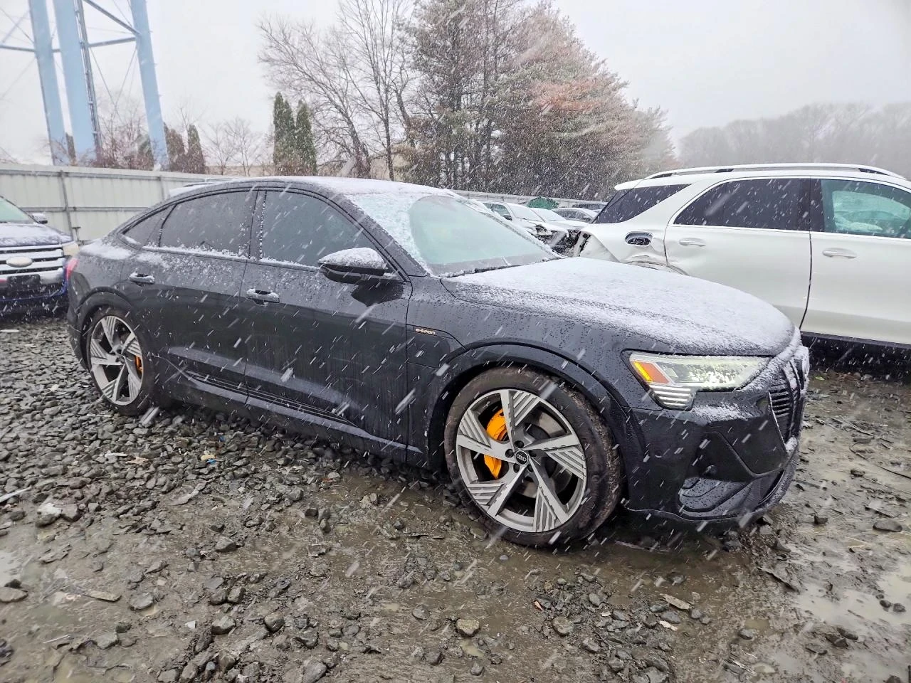 Audi E-Tron SPORTBACK PRESTIGE, снимка 3 - Автомобили и джипове - 53868930