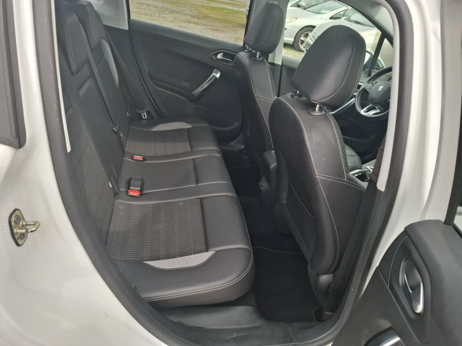 Peugeot 2008 1, 6 HDI-115p.s-ALLURE-PANORAMA, снимка 10 - Автомобили и джипове - 53923299