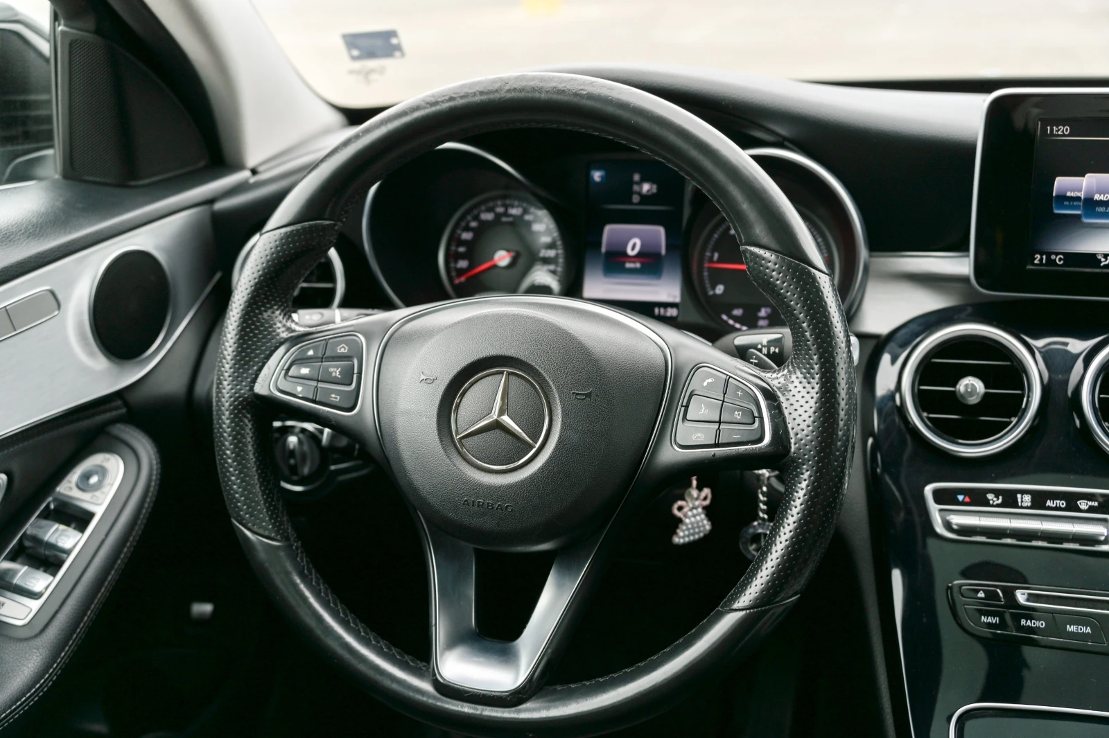 Mercedes-Benz C 220, снимка 15 - Автомобили и джипове - 54155274