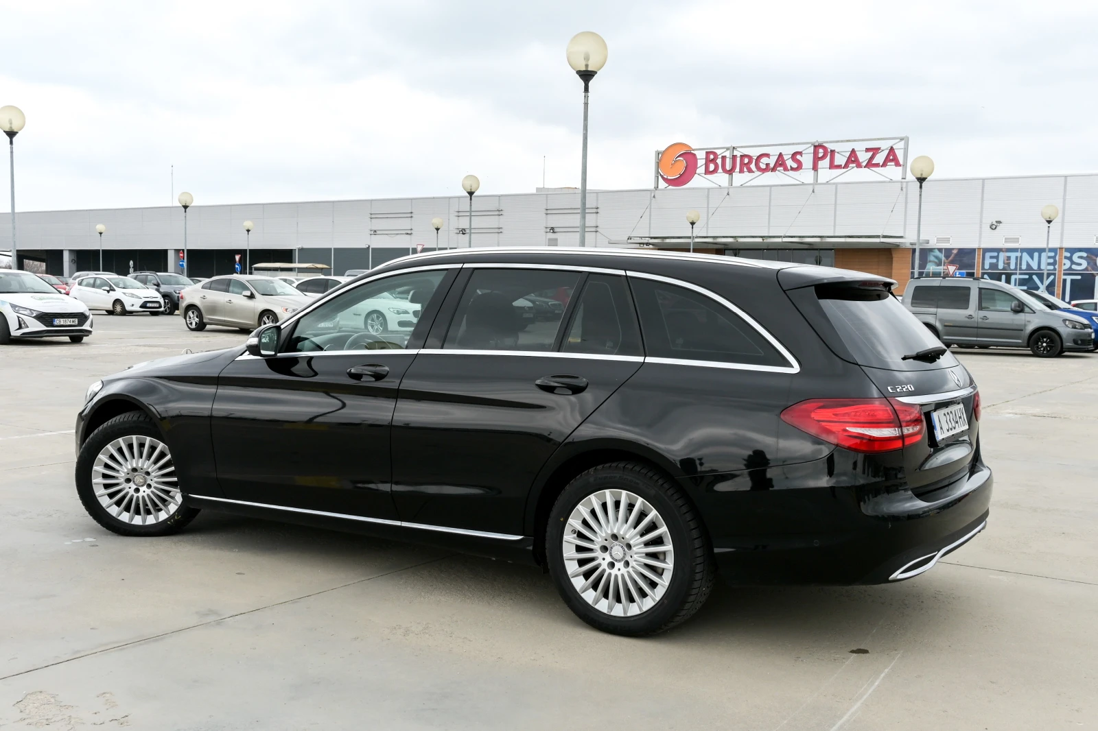 Mercedes-Benz C 220, снимка 7 - Автомобили и джипове - 54155274