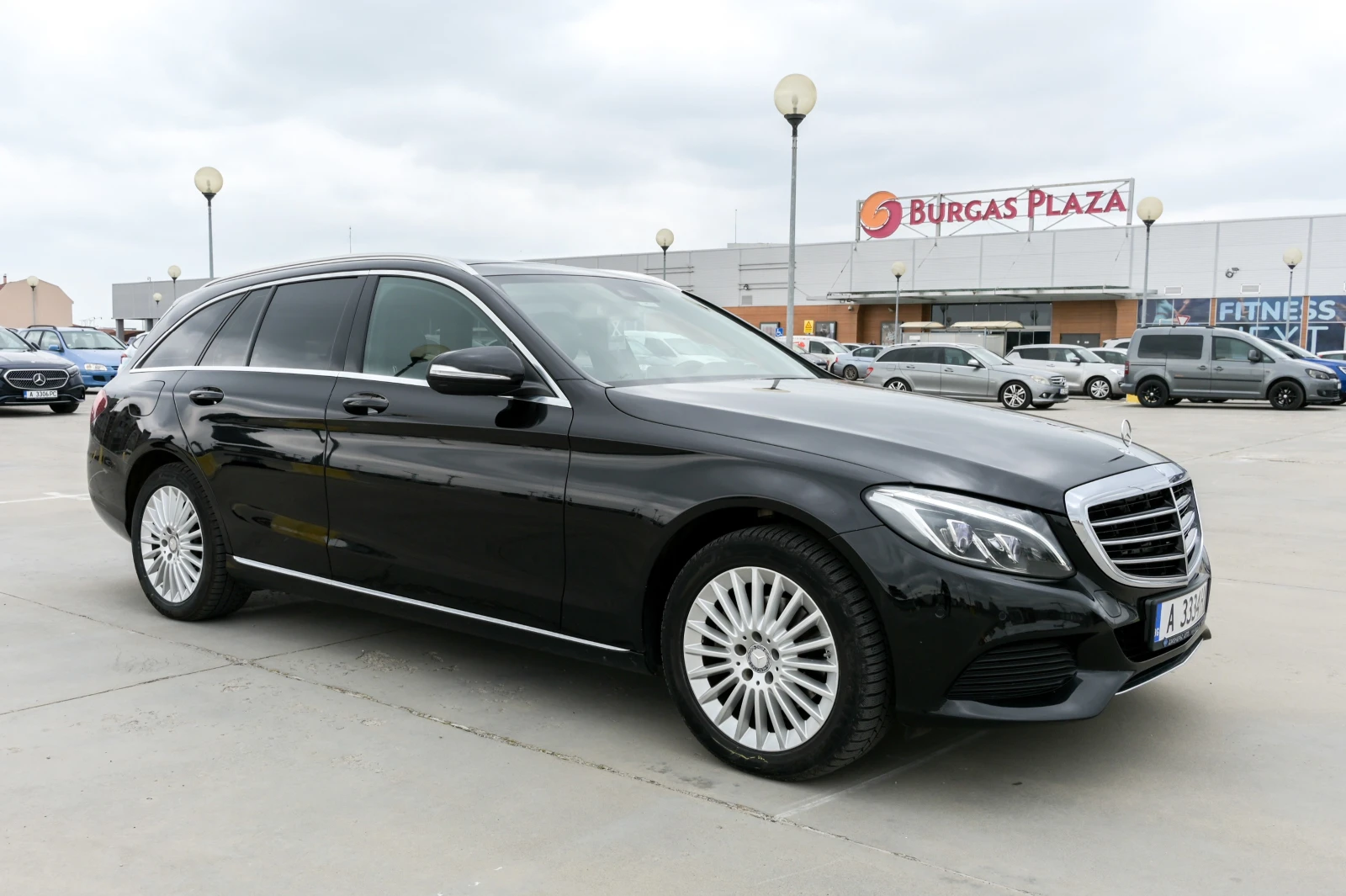 Mercedes-Benz C 220, снимка 4 - Автомобили и джипове - 54155274