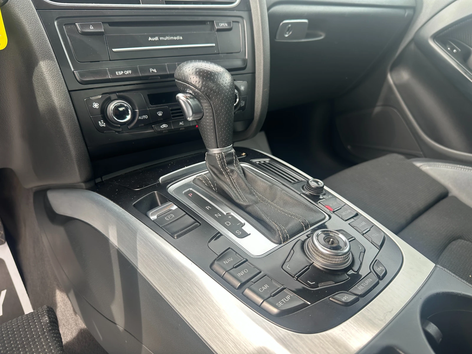 Audi A5 3.0tdi/Quattro/Нави, снимка 12 - Автомобили и джипове - 54253336