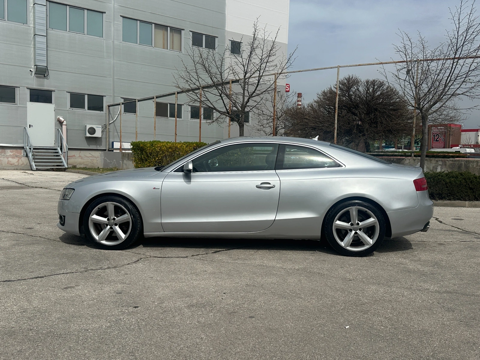 Audi A5 3.0tdi/Quattro/Нави, снимка 2 - Автомобили и джипове - 54253336