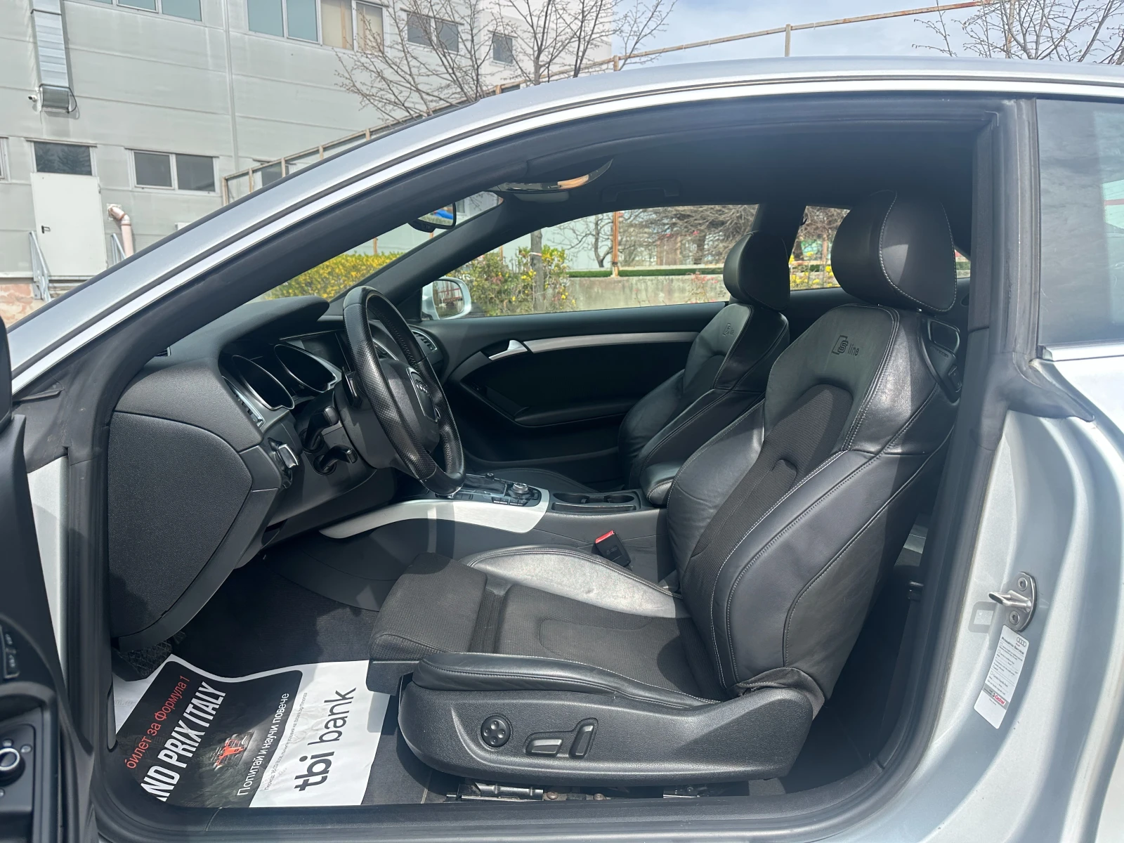 Audi A5 3.0tdi/Quattro/Нави, снимка 9 - Автомобили и джипове - 54253336