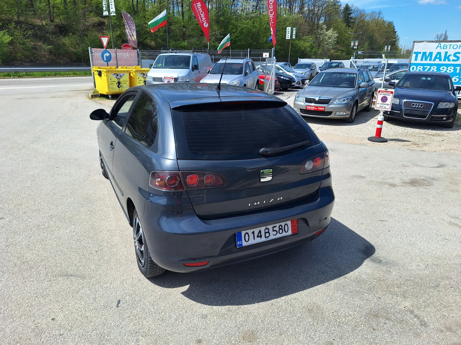 Seat Ibiza 1.2i, снимка 7 - Автомобили и джипове - 54347669