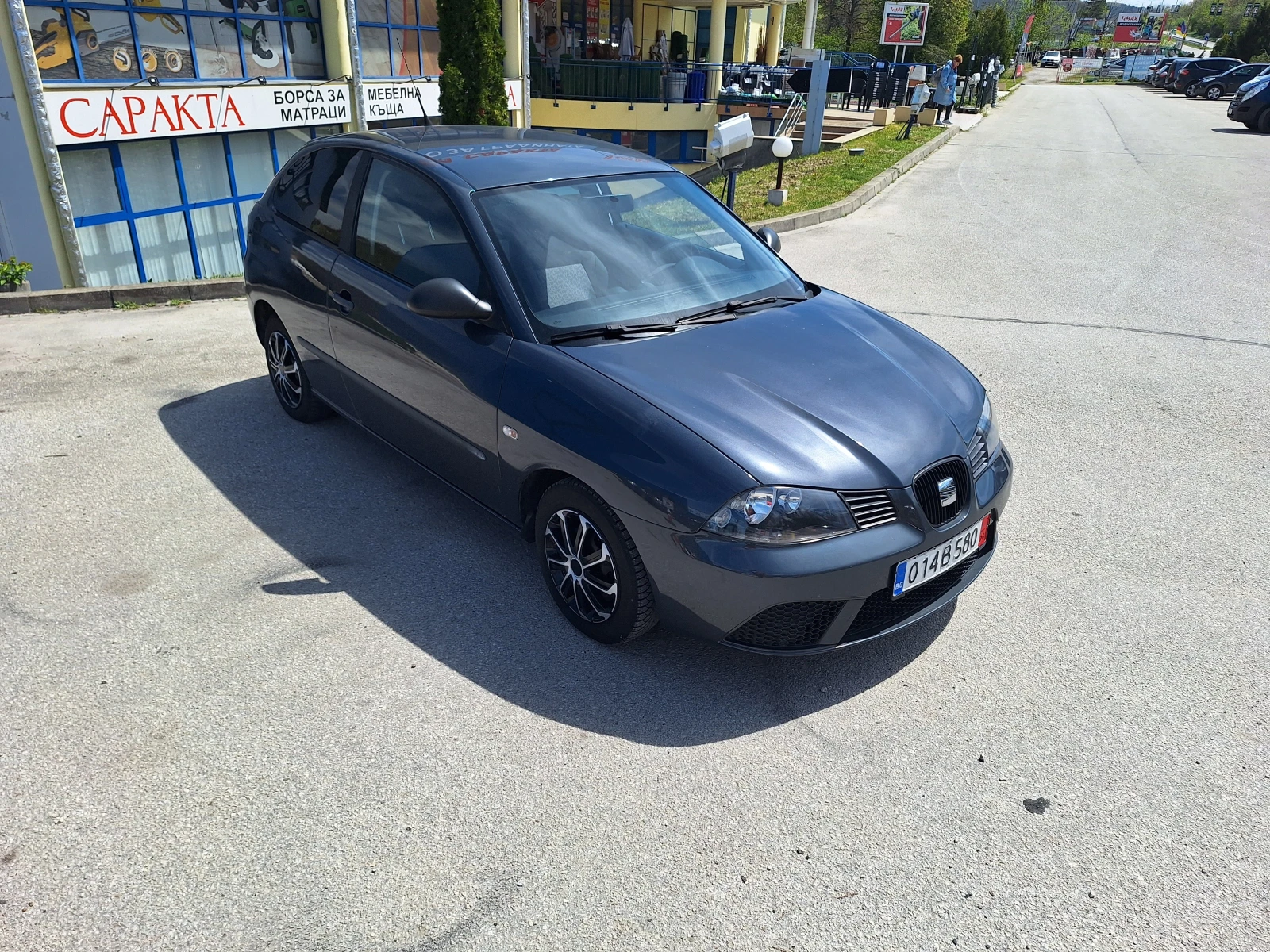Seat Ibiza 1.2i, снимка 9 - Автомобили и джипове - 54347669