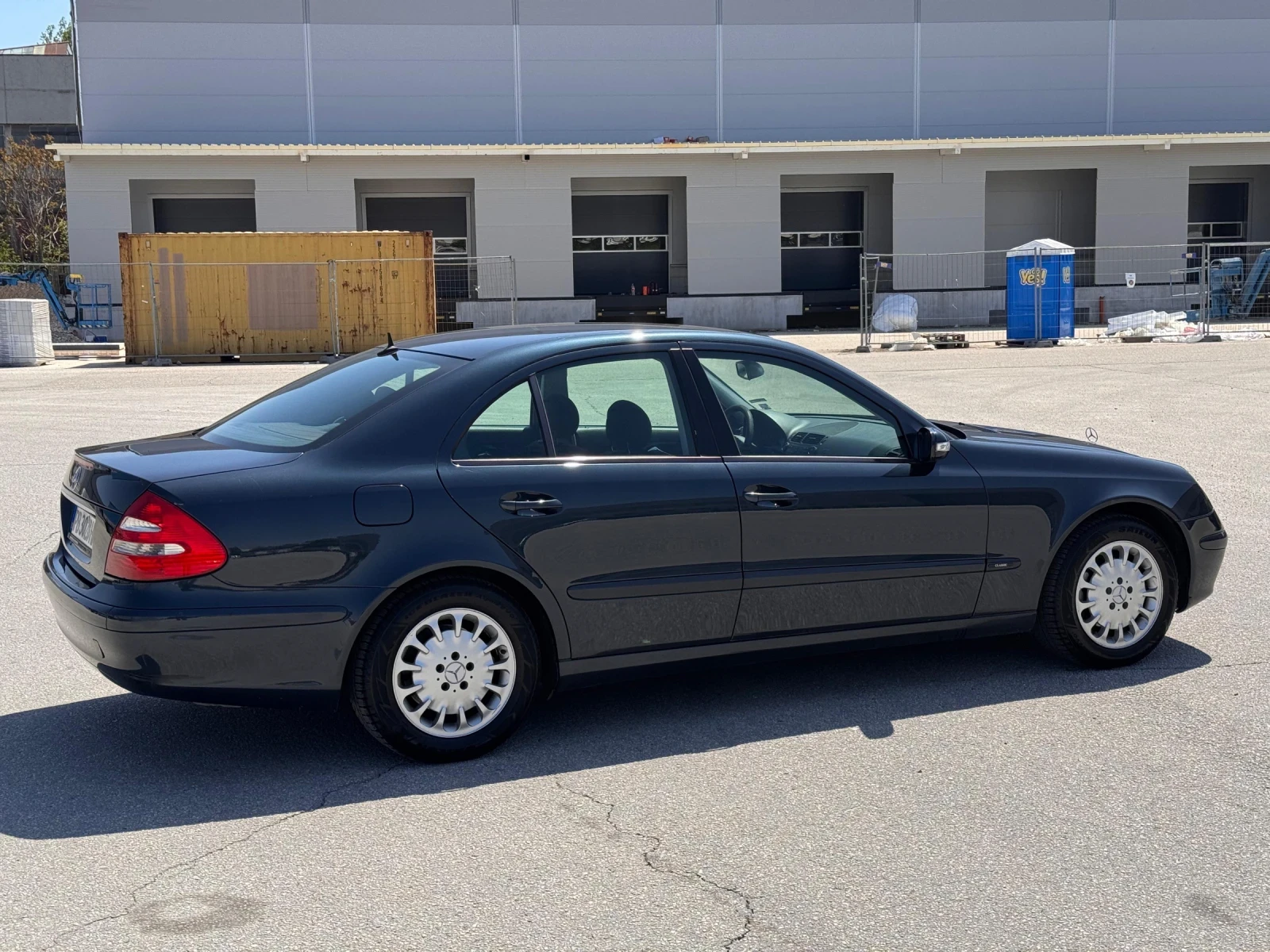 Mercedes-Benz E 320, снимка 5 - Автомобили и джипове - 54397103