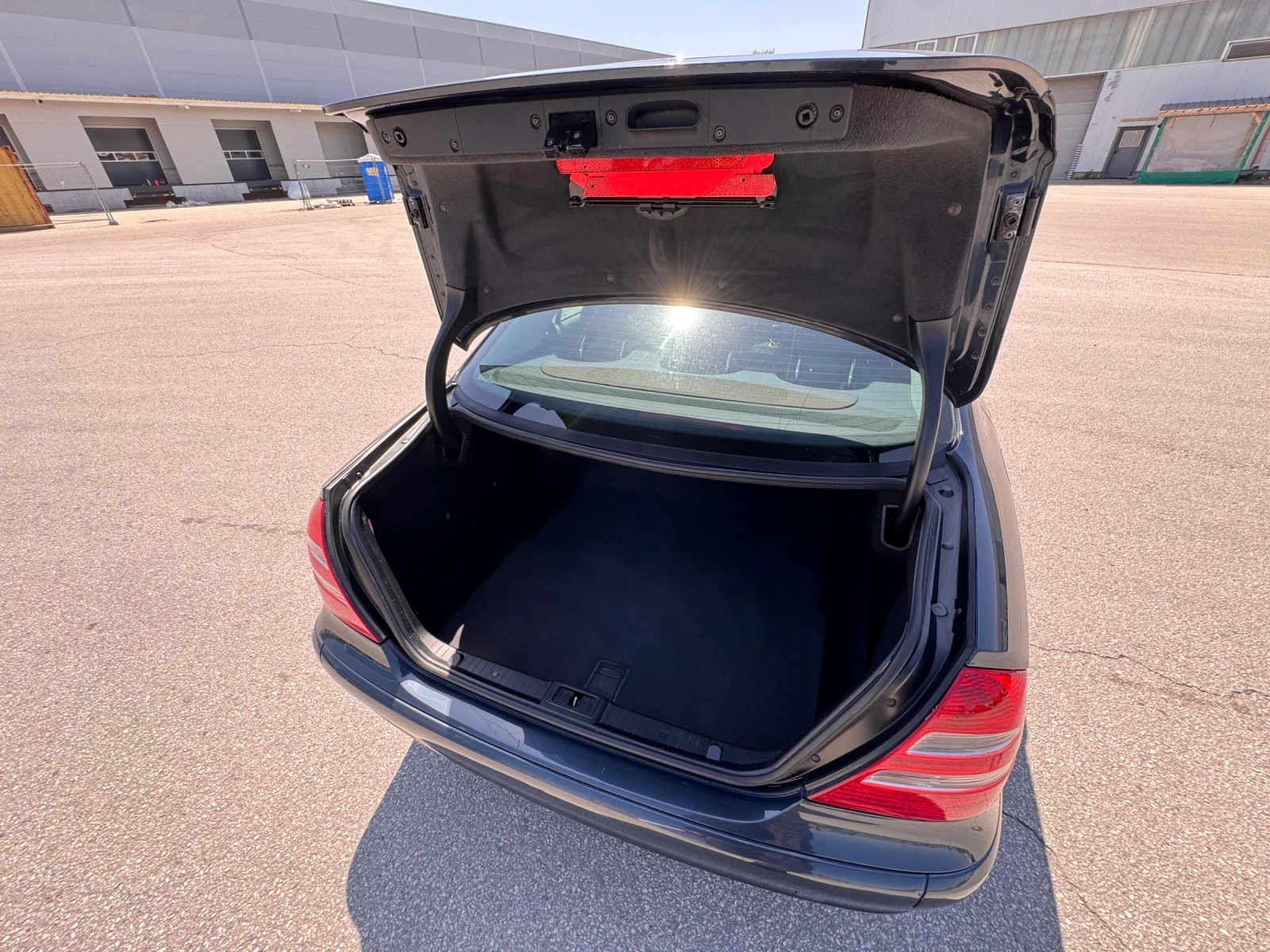 Mercedes-Benz E 320, снимка 17 - Автомобили и джипове - 54397103