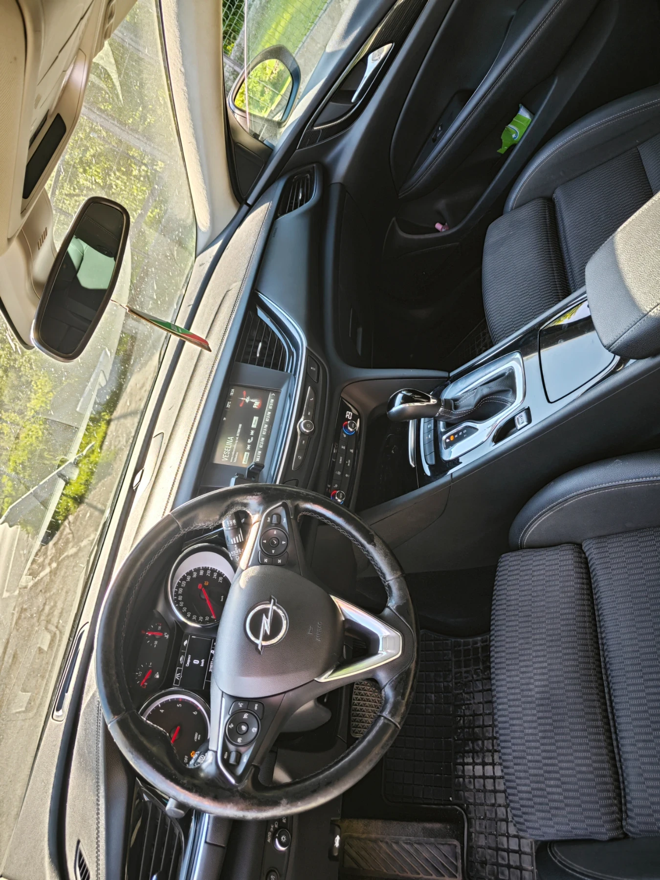 Opel Insignia, снимка 7 - Автомобили и джипове - 54721358