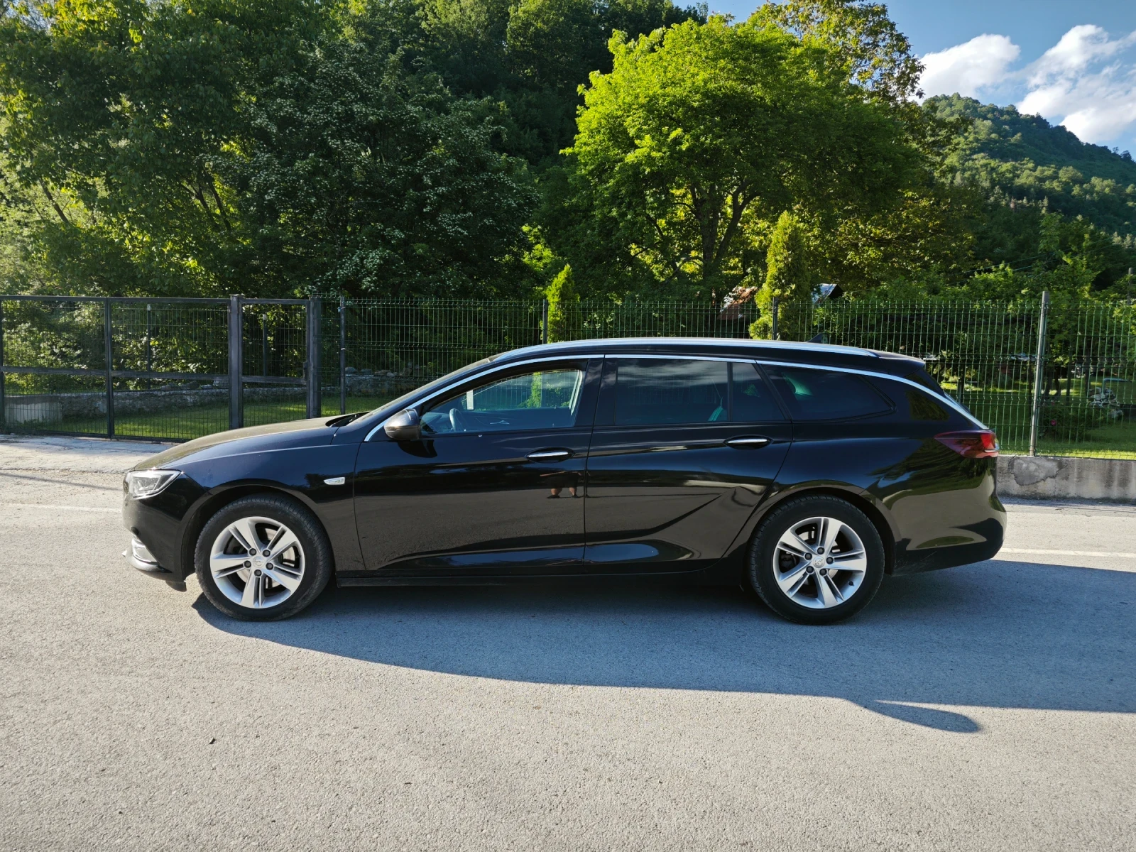 Opel Insignia, снимка 3 - Автомобили и джипове - 54721358