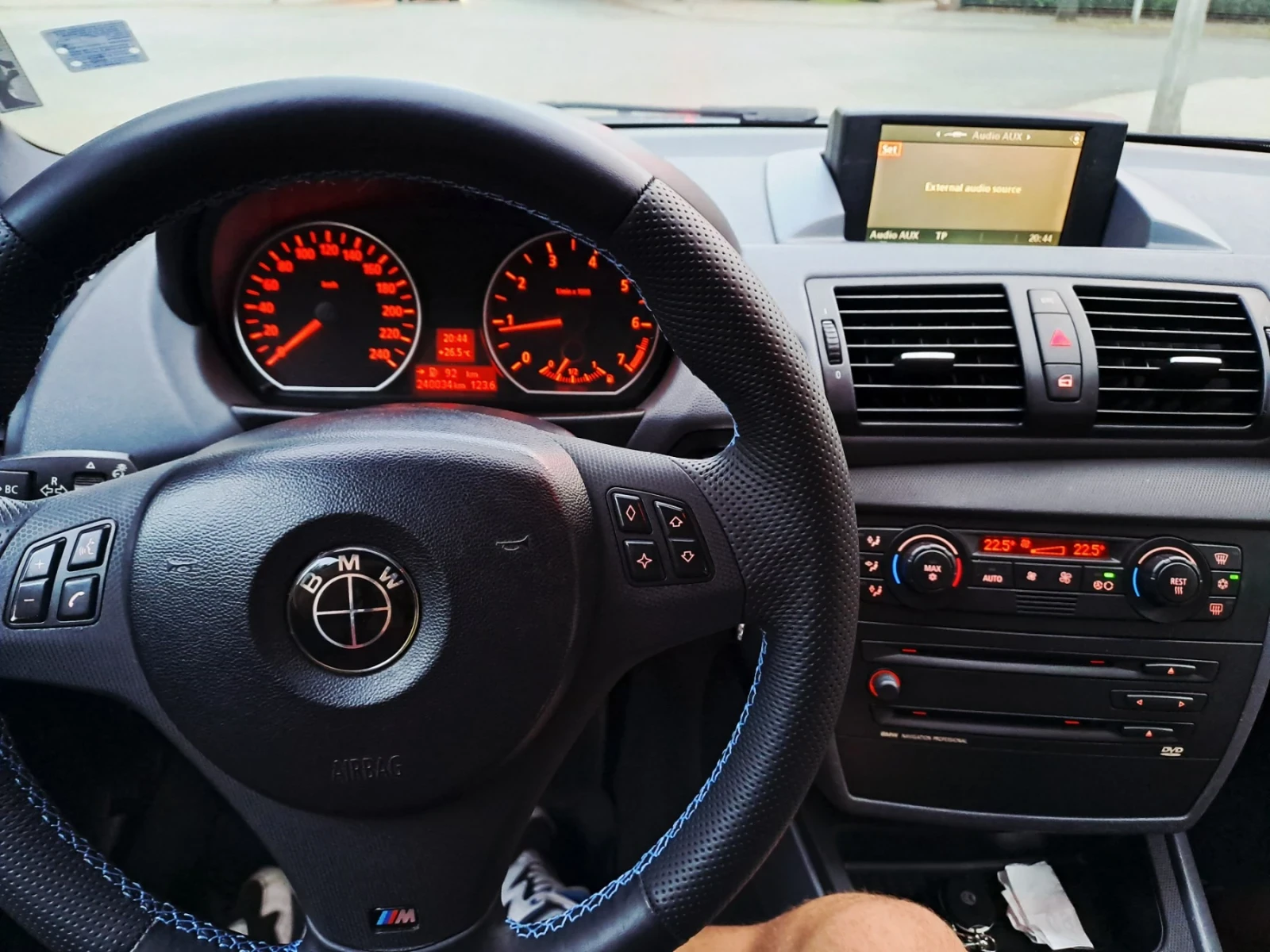 BMW 120, снимка 9 - Автомобили и джипове - 54812852
