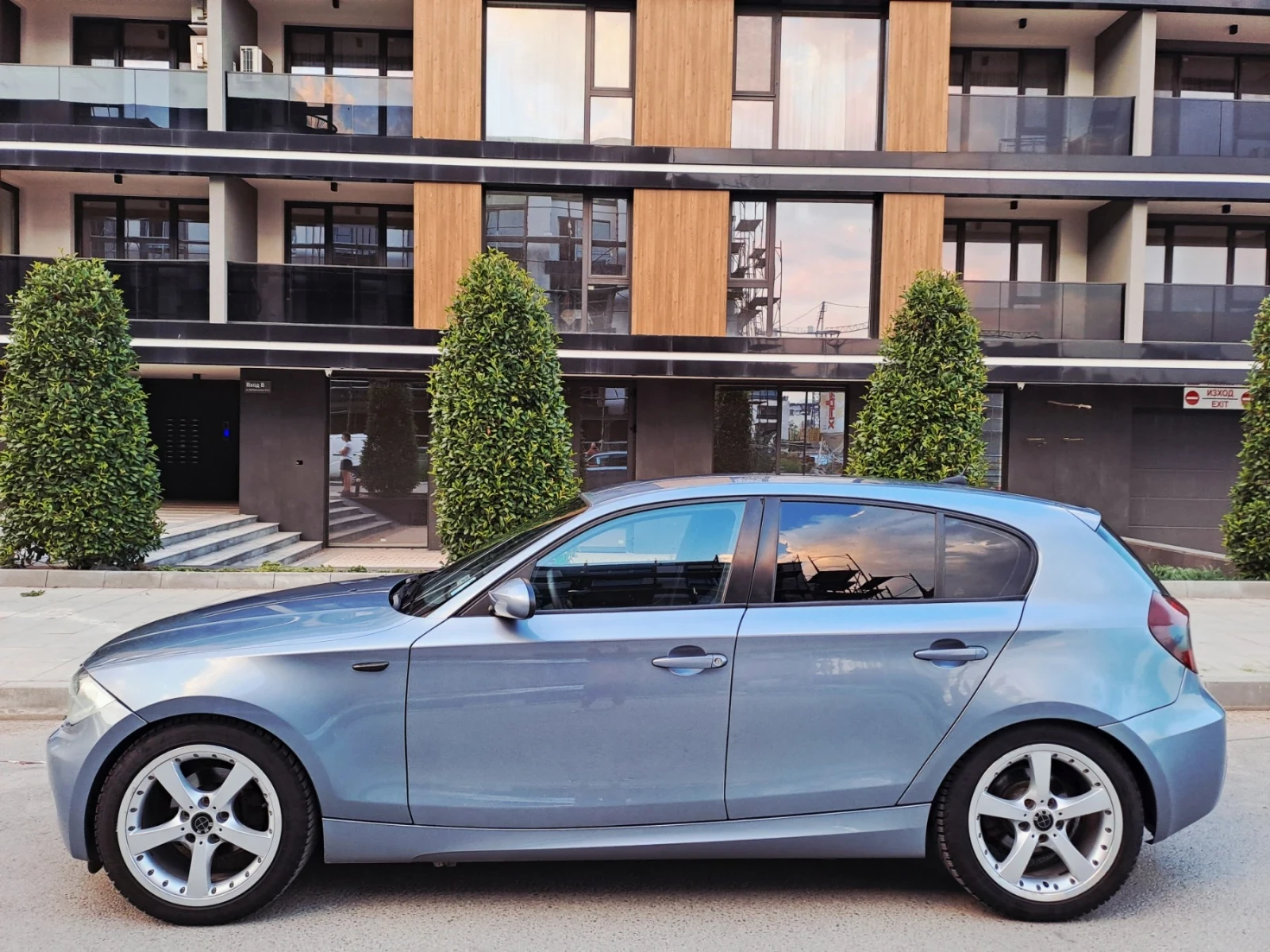 BMW 120, снимка 3 - Автомобили и джипове - 54812852