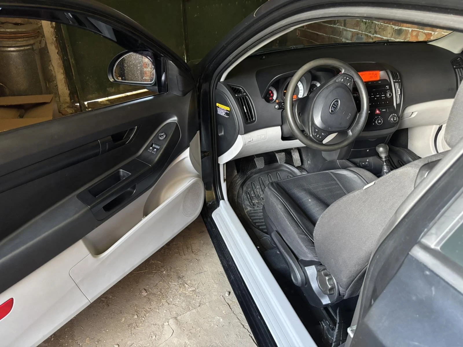 Kia Pro ceed, снимка 3 - Автомобили и джипове - 54853430