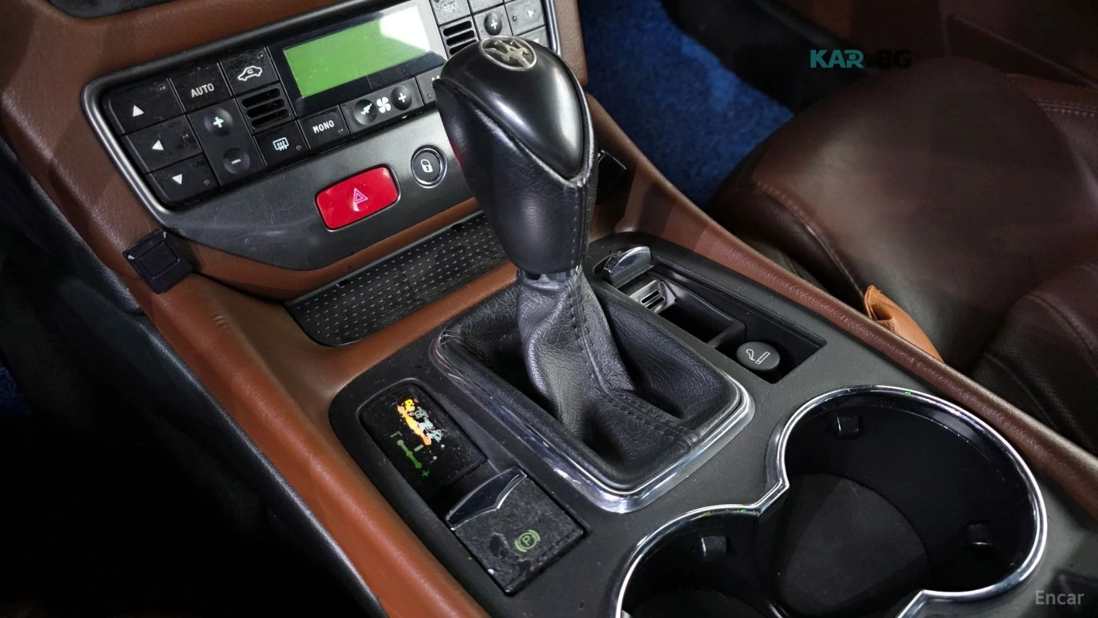 Maserati GranTurismo * S* LED* Camera* ПОДГРЕВ* , снимка 9 - Автомобили и джипове - 55406603