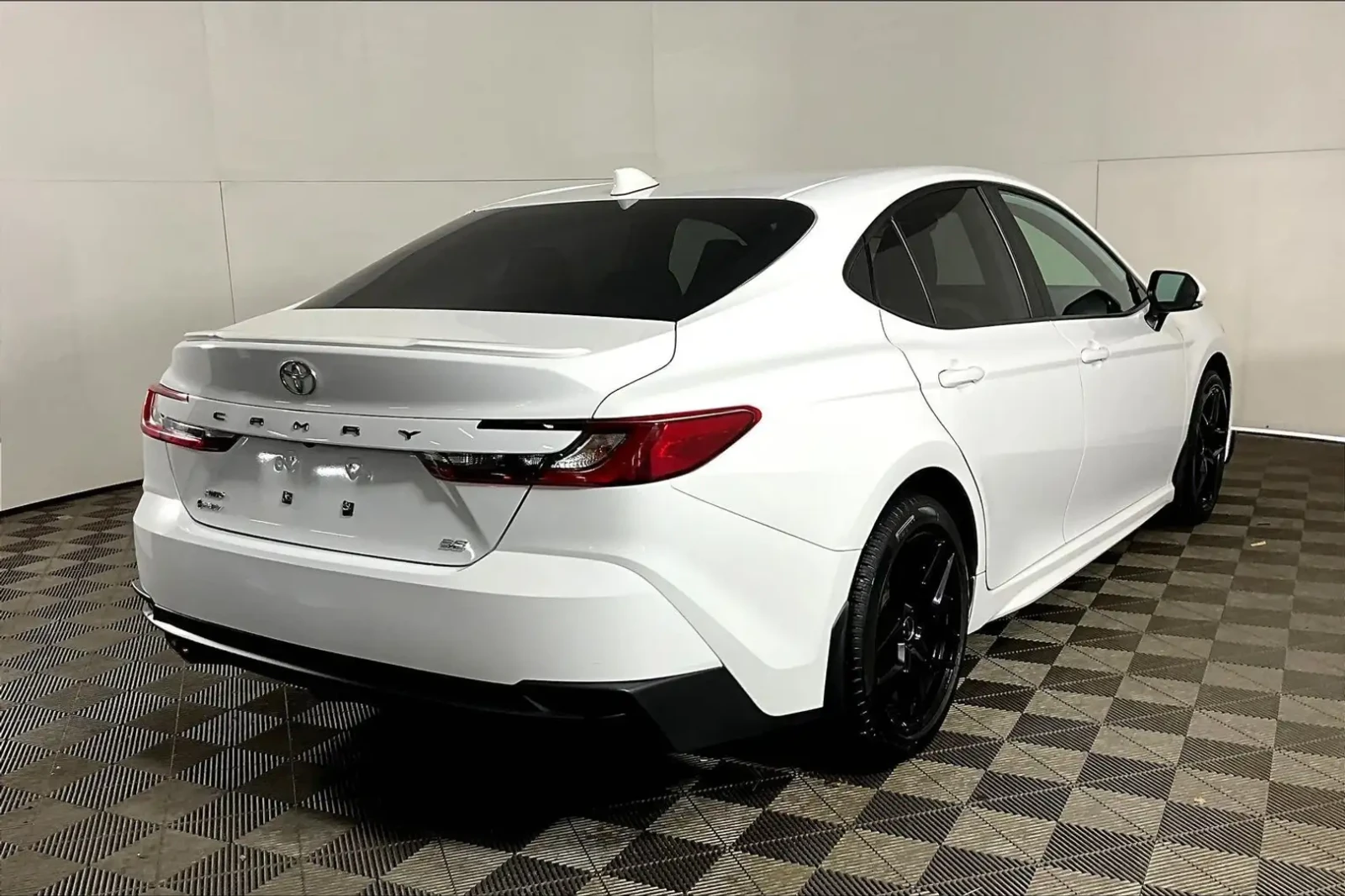 Toyota Camry Hybrid* AWD* Premium* PPF* Цена до БГ, снимка 4 - Автомобили и джипове - 55582166