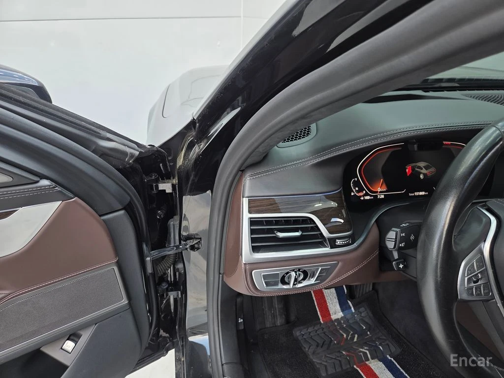 BMW 740 Li* XDRIVE* HARMON* KARDON* ОБДУХВАНЕ* 3TV* МАСАЖ*, снимка 8 - Автомобили и джипове - 55922867