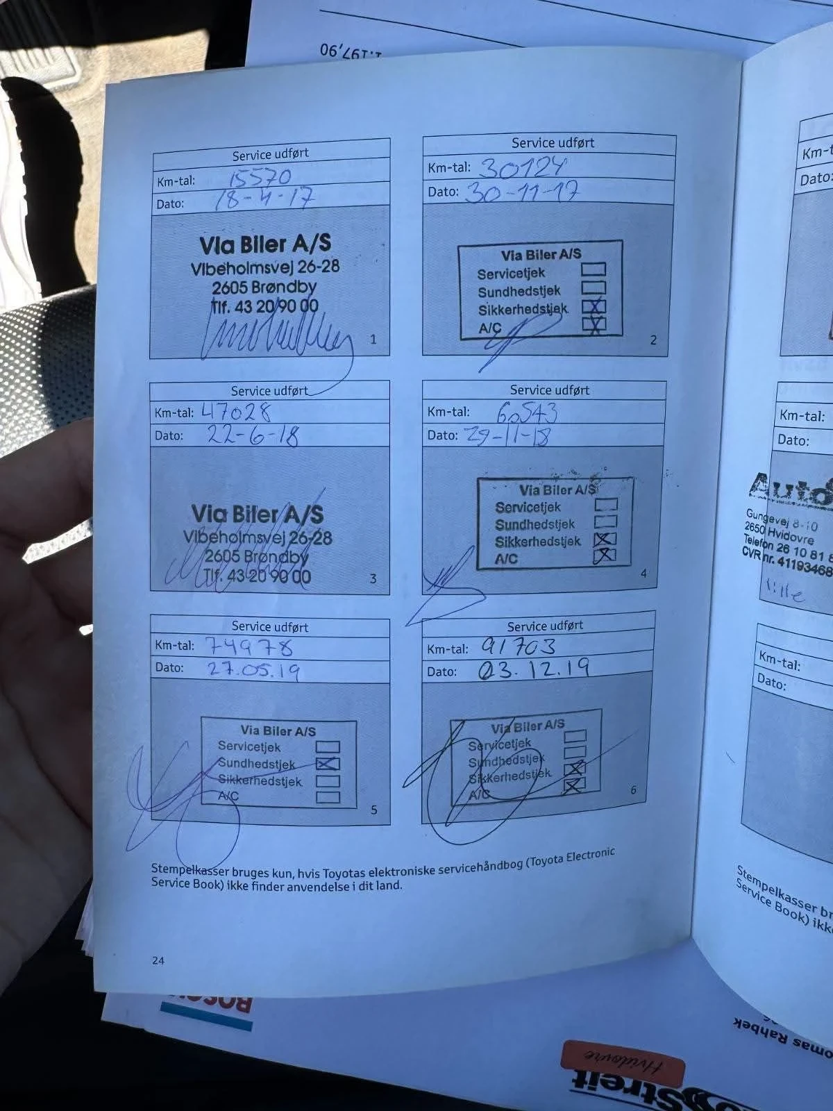 Toyota Avensis Сервизна История Камера Нави Keyless Go , снимка 13 - Автомобили и джипове - 55932728