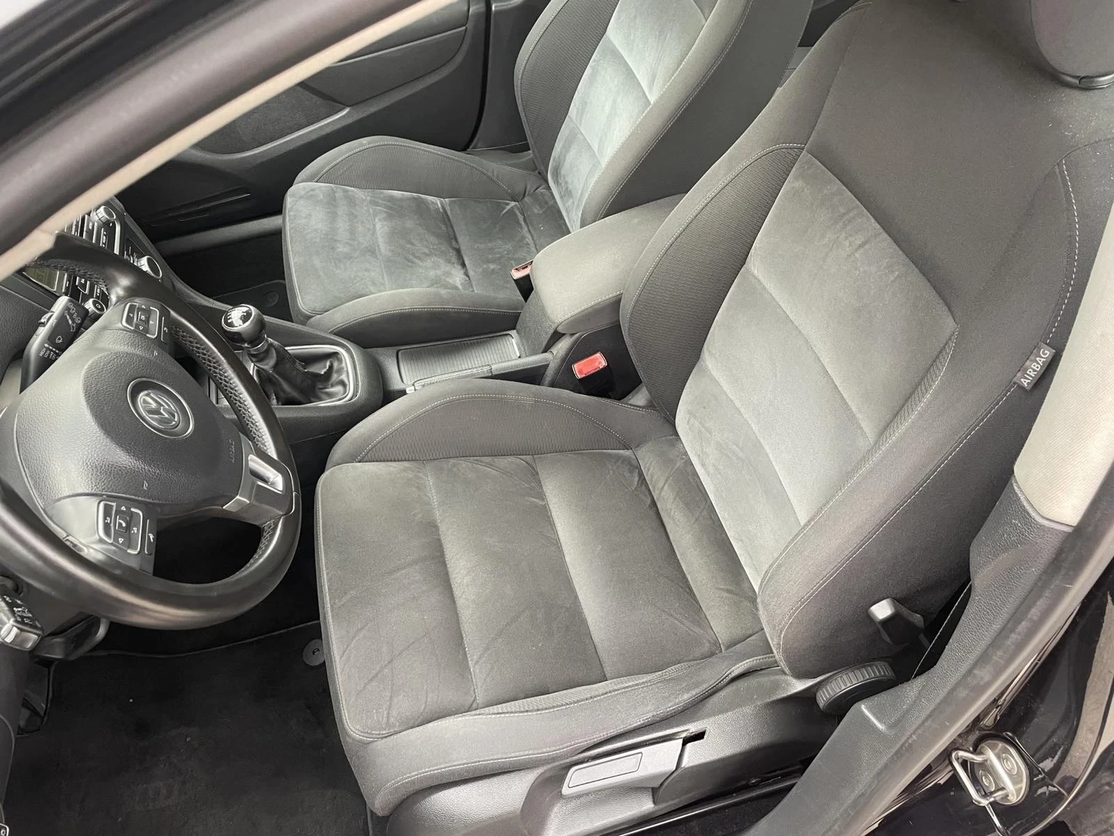VW Golf 1.2 TSI Highline, снимка 11 - Автомобили и джипове - 56289369