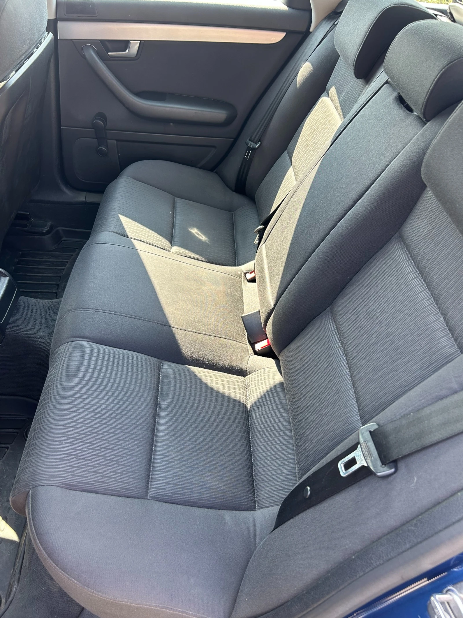 Audi A4 2.0 TDI, снимка 10 - Автомобили и джипове - 56570216