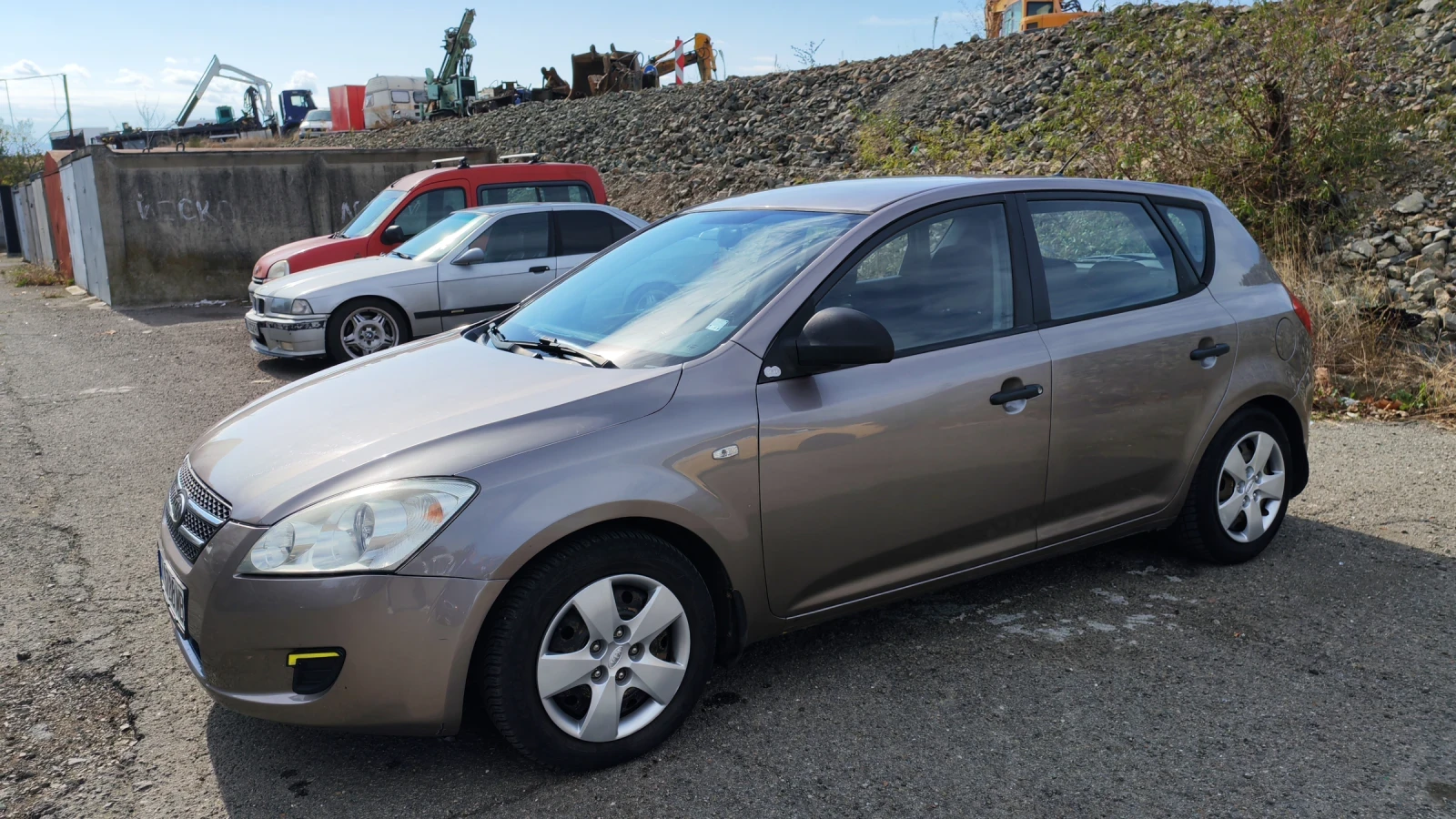 Kia Ceed 1.4 Газ/Бензин, снимка 6 - Автомобили и джипове - 56613625
