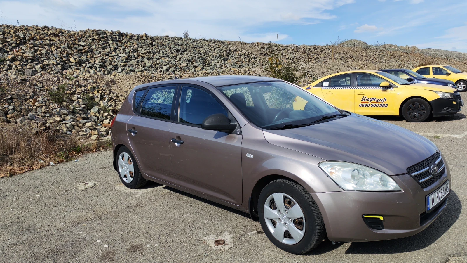 Kia Ceed 1.4 Газ/Бензин, снимка 2 - Автомобили и джипове - 56613625