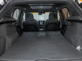 Volvo XC40 R* DESIGN* ДИСТРОНИК* МЪРТВА* ТОЧКА* ПАНОРАМА* , снимка 16