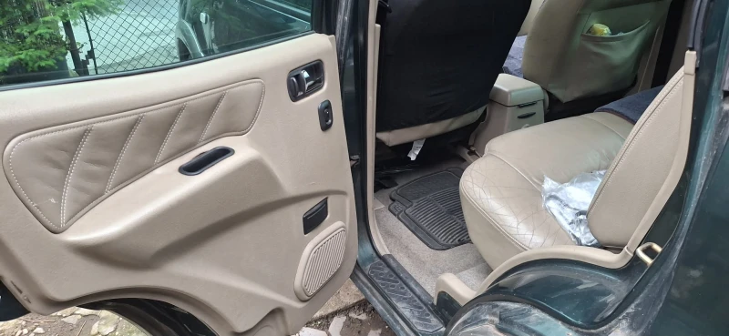 Nissan Terrano, снимка 6 - Автомобили и джипове - 52770886