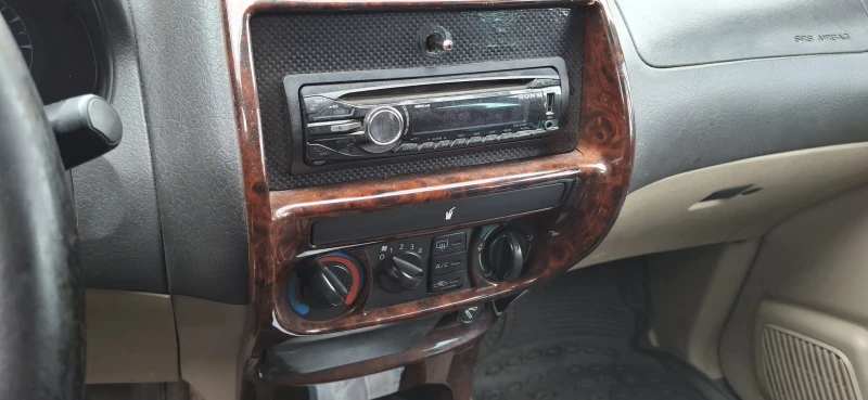 Nissan Terrano, снимка 7 - Автомобили и джипове - 52770886