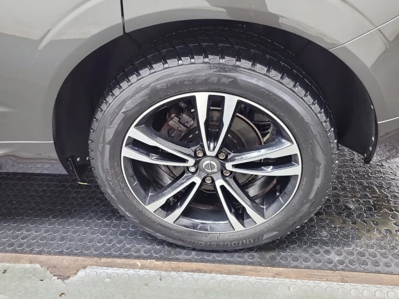 Volvo XC60 Momentum  CARFAX, снимка 7 - Автомобили и джипове - 52919245