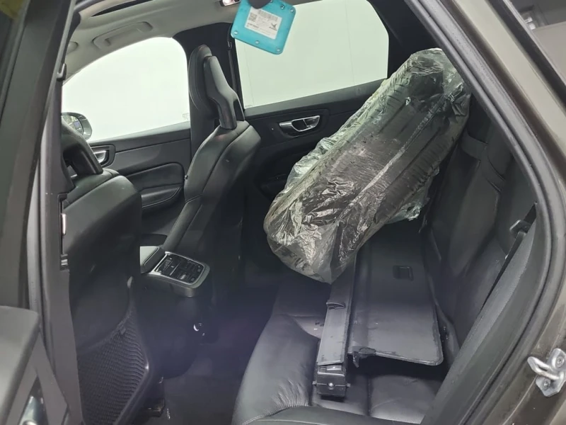 Volvo XC60 Momentum  CARFAX, снимка 10 - Автомобили и джипове - 52919245