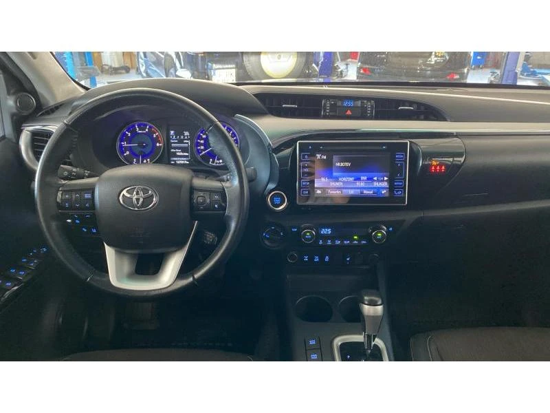 Toyota Hilux INVINCIBLE 2.4 - изображение 8