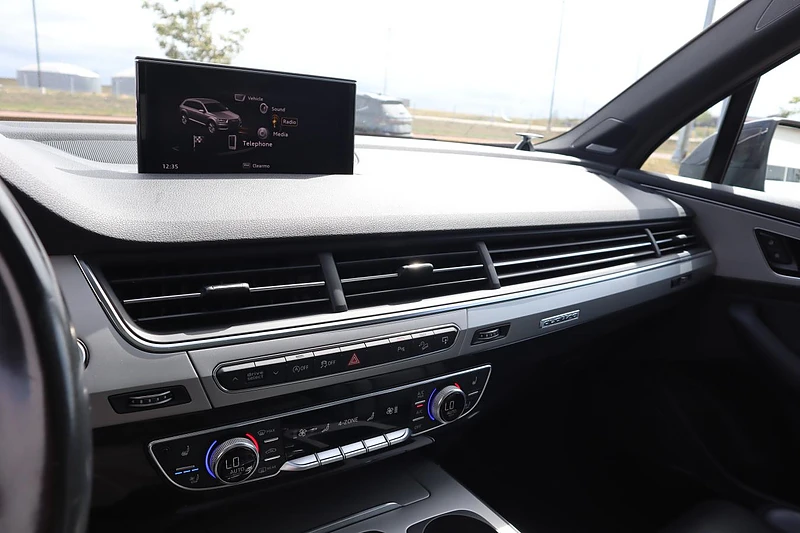 Audi Q7 TECHNIK S-Line* Въздух* Matrix* BANG&OLUFSEN* 360* - изображение 10